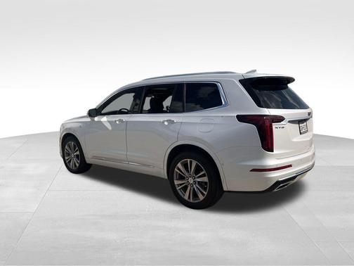 2023 Cadillac XT6 Premium Luxury FWD