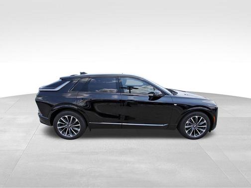 2025 Cadillac LYRIQ Sport
