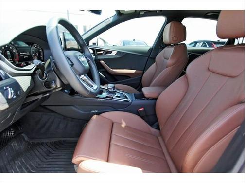2024 Audi A4 45 S line Premium Plus