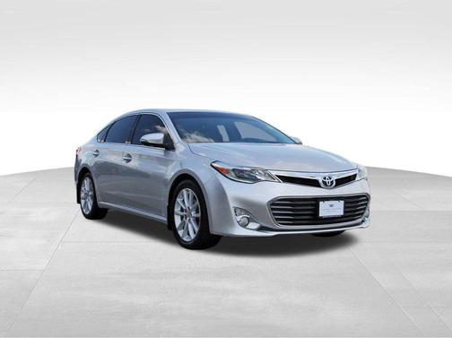 Classic Silver Metallic 2013 Toyota Avalon Limited