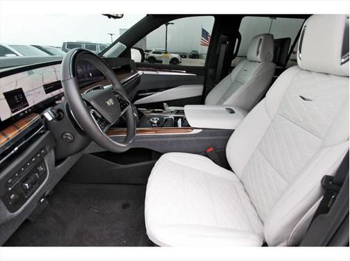 2025 Cadillac Escalade Sport Platinum
