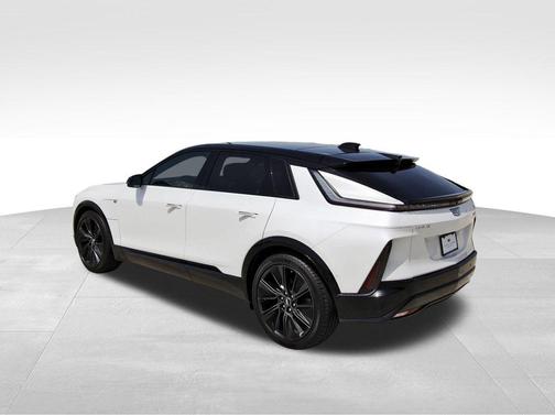 2025 Cadillac LYRIQ Sport
