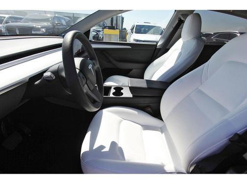 2023 Tesla Model Y RWD