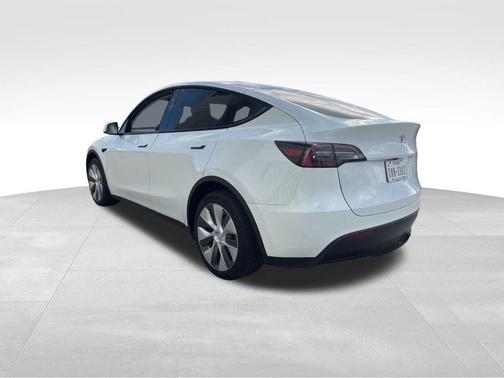 2023 Tesla Model Y RWD