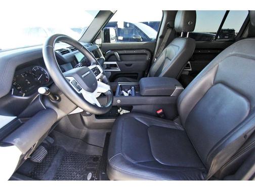 2023 Land Rover Defender 130 SE