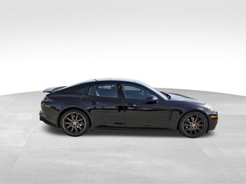 2019 Porsche Panamera 4