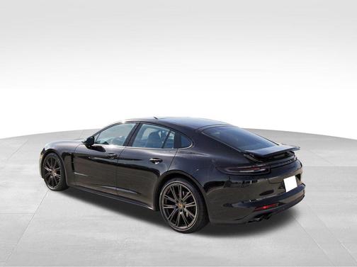 2019 Porsche Panamera 4