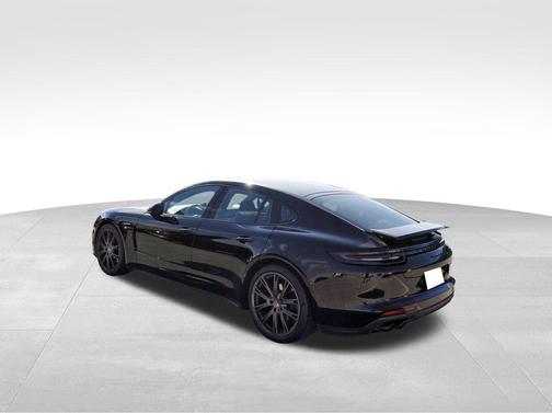2019 Porsche Panamera 4