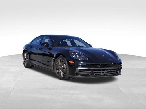 2019 Porsche Panamera 4