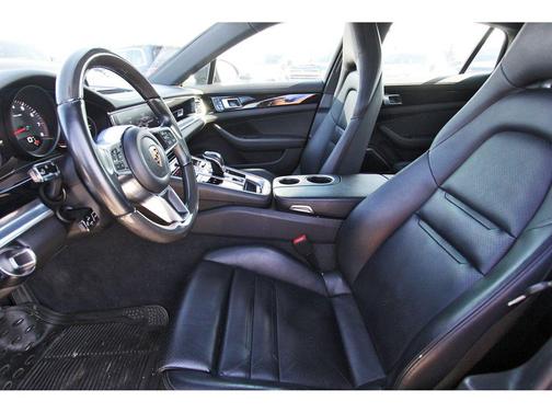 2019 Porsche Panamera 4