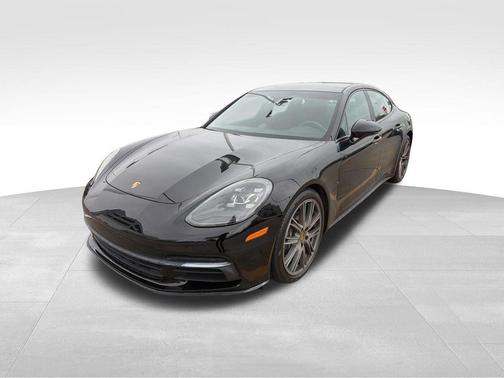 2019 Porsche Panamera 4