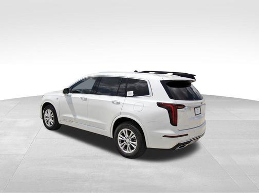 2025 Cadillac XT6 Luxury FWD