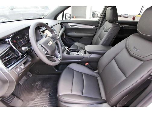 2025 Cadillac XT6 Luxury FWD