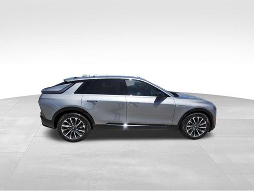 2025 Cadillac LYRIQ Sport