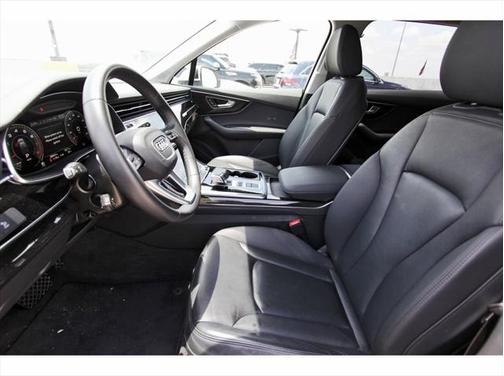 2024 Audi Q7 55 Premium Plus