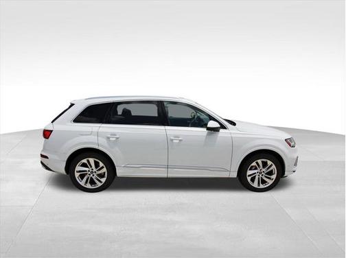 2024 Audi Q7 55 Premium Plus