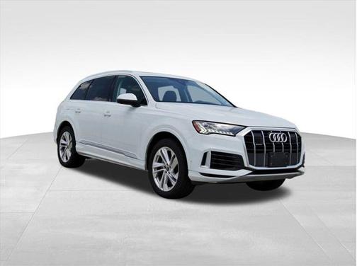 2024 Audi Q7 55 Premium Plus