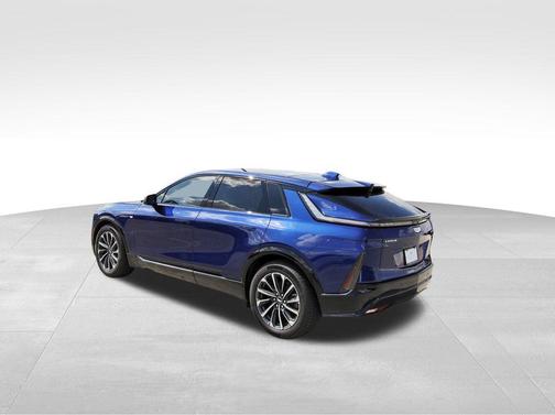 2025 Cadillac LYRIQ Sport