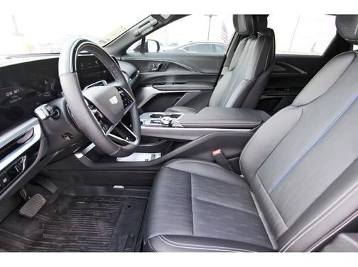 2025 Cadillac LYRIQ Sport