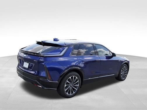 2025 Cadillac LYRIQ Sport