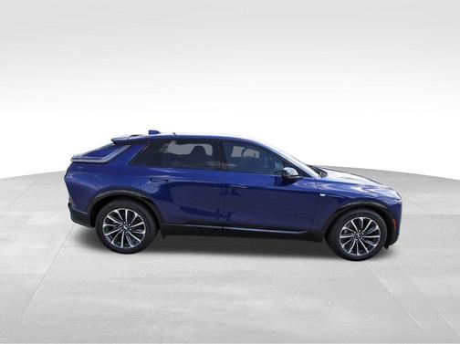 2025 Cadillac LYRIQ Sport