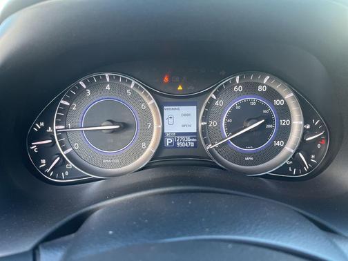 2016 INFINITI QX80 Base