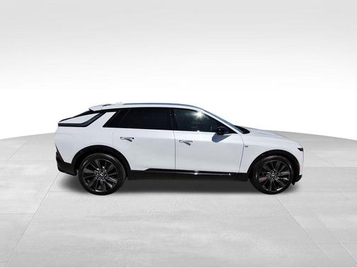 2026 Cadillac LYRIQ Signature Sport