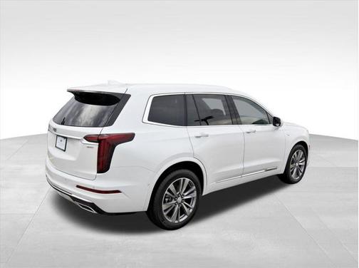 2025 Cadillac XT6 Premium Luxury FWD