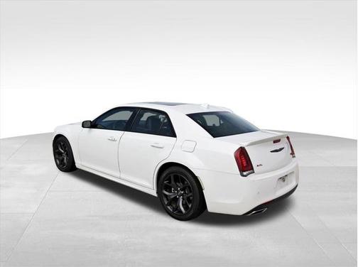 2022 Chrysler 300 S