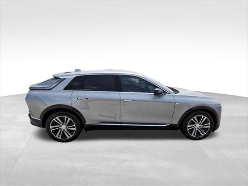 2025 Cadillac LYRIQ Luxury w/1SD