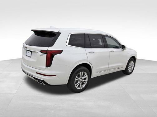 2025 Cadillac XT6 Luxury FWD