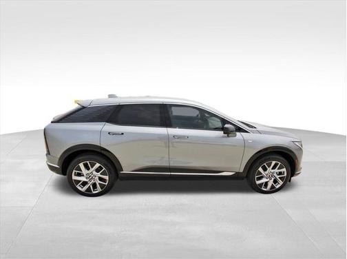 2025 Cadillac OPTIQ Luxury 2 AWD