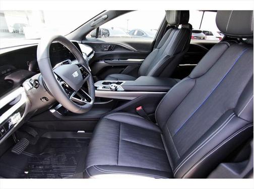 2025 Cadillac LYRIQ Luxury w/1SC