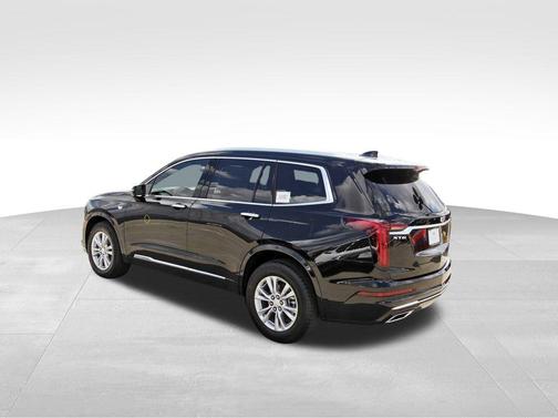 2025 Cadillac XT6 Luxury FWD