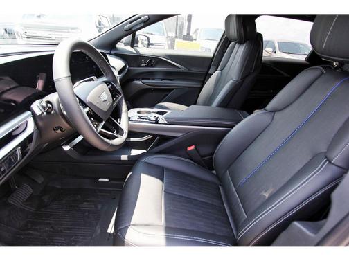 2025 Cadillac LYRIQ Luxury