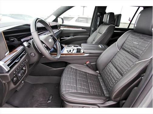 2025 Cadillac Escalade ESV Sport Platinum