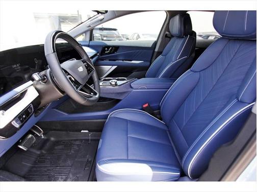 2025 Cadillac OPTIQ Sport 2 AWD