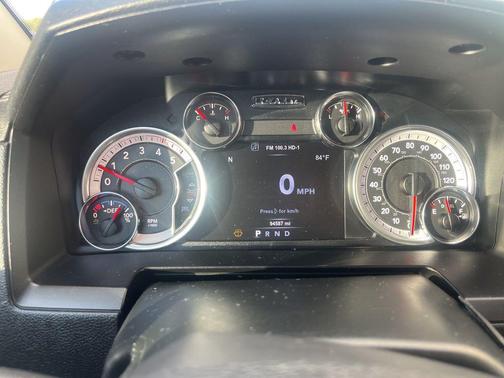 2018 RAM 2500 Laramie Crew Cab 4x4 6'4' Box