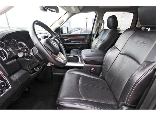 2018 RAM 2500 Laramie Crew Cab 4x4 6'4' Box