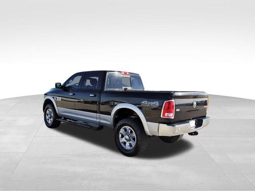 2018 RAM 2500 Laramie Crew Cab 4x4 6'4' Box