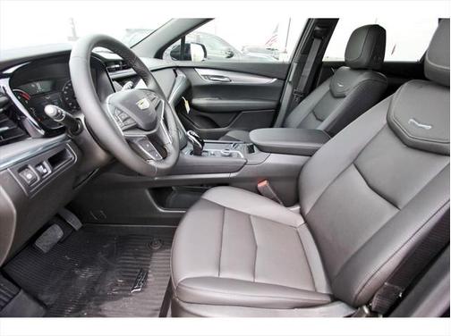2025 Cadillac XT5 Luxury