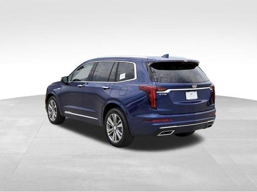 2025 Cadillac XT6 Premium Luxury FWD