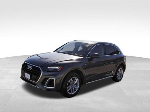 2023 Audi Q5 45 S line Premium