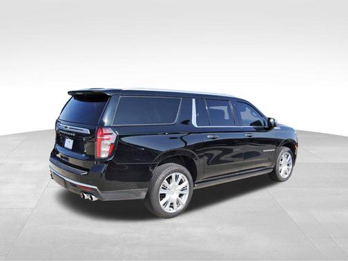 2022 Chevrolet Suburban 2WD High Country