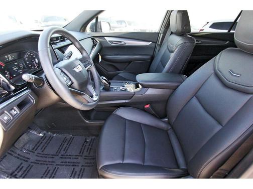 2025 Cadillac XT6 Luxury FWD