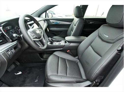 2025 Cadillac XT5 Luxury
