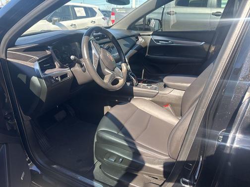 2022 Cadillac XT5 Luxury