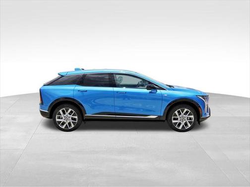 2025 Cadillac OPTIQ Luxury 1 AWD