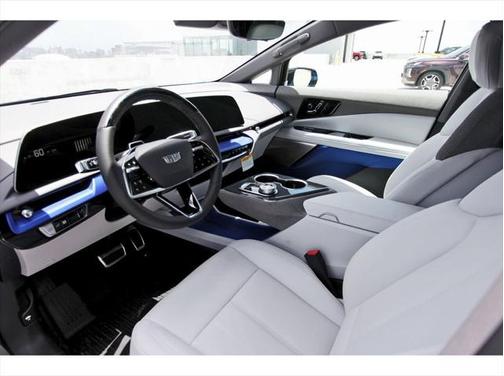 2025 Cadillac OPTIQ Luxury 1 AWD