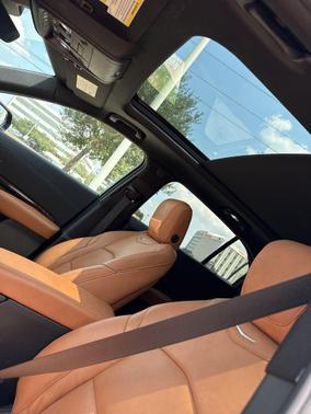 2022 Cadillac XT4 Premium Luxury